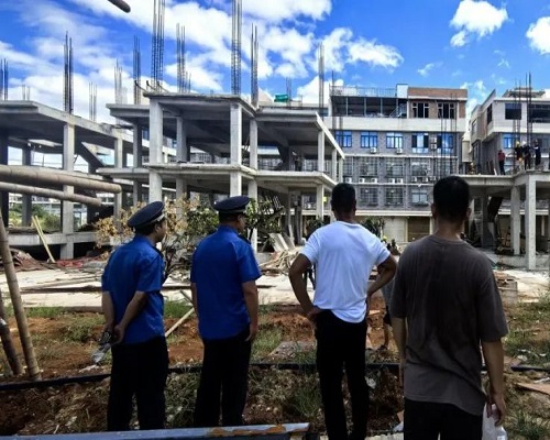 义乌一别墅区，23处违法建筑拆除！